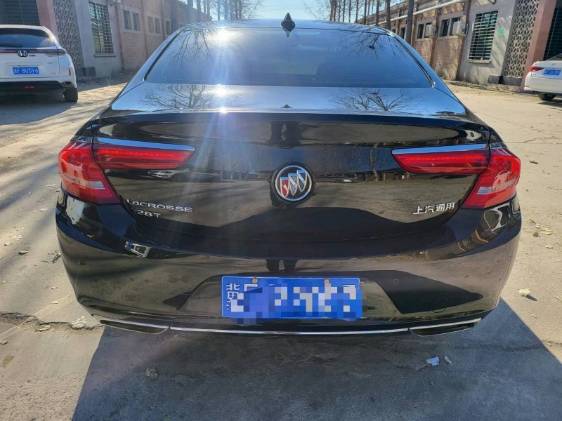 保定17年别克君越9