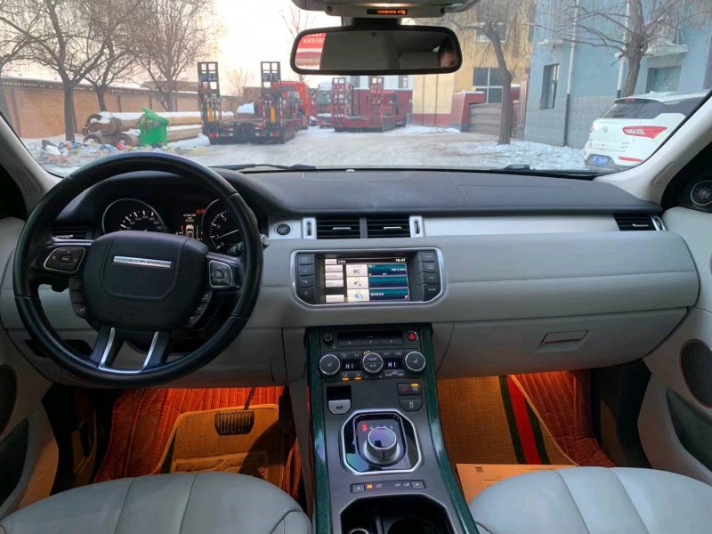 保定14年路虎极光7