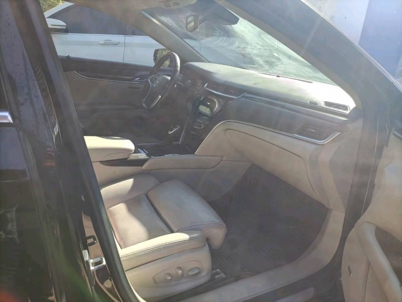 保定13年凯迪拉克XTS4