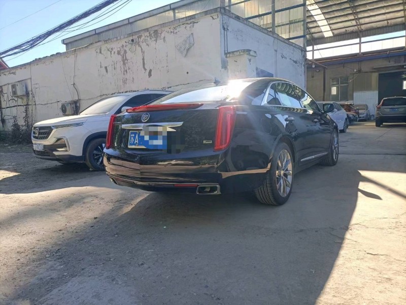 保定13年凯迪拉克XTS8