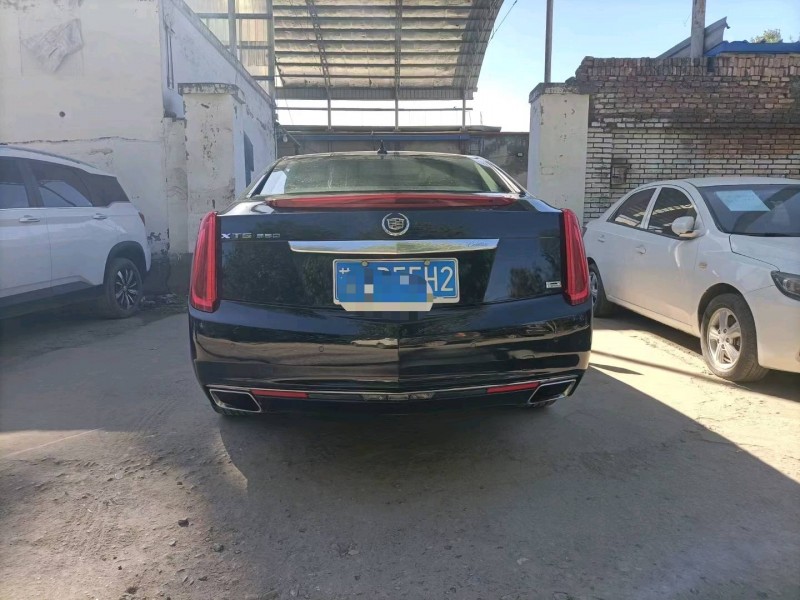 保定13年凯迪拉克XTS9