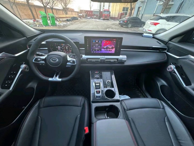 保定23年传祺影酷8