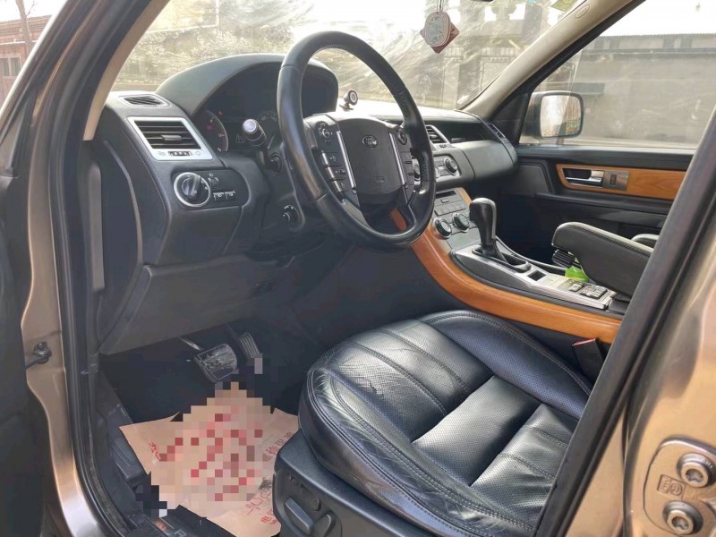 保定12年路虎揽胜运动4