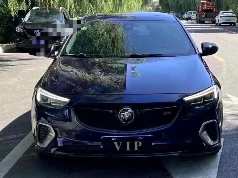 青岛19年别克君威1