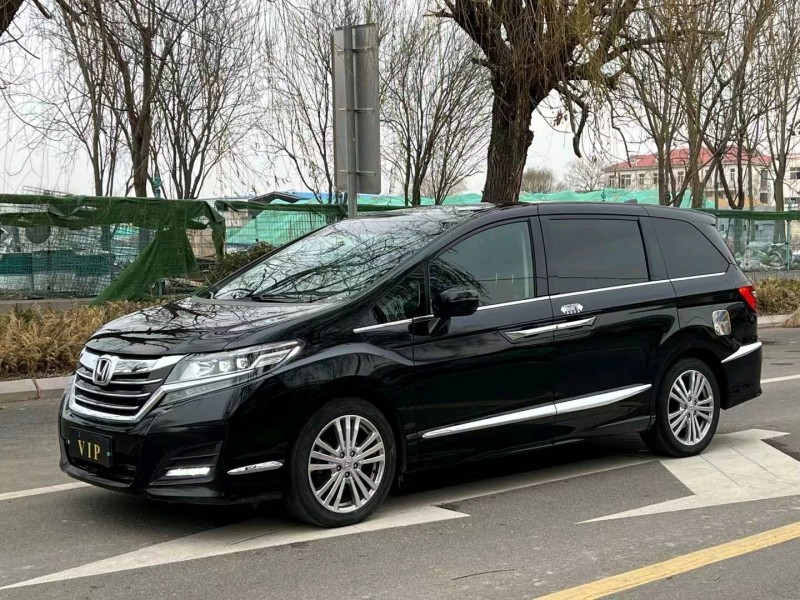 青岛18年本田艾力绅2