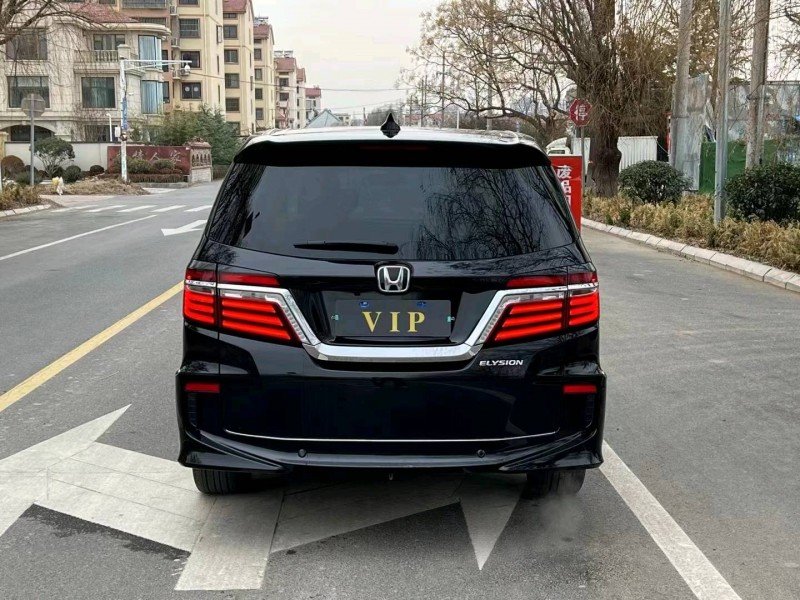 青岛18年本田艾力绅7