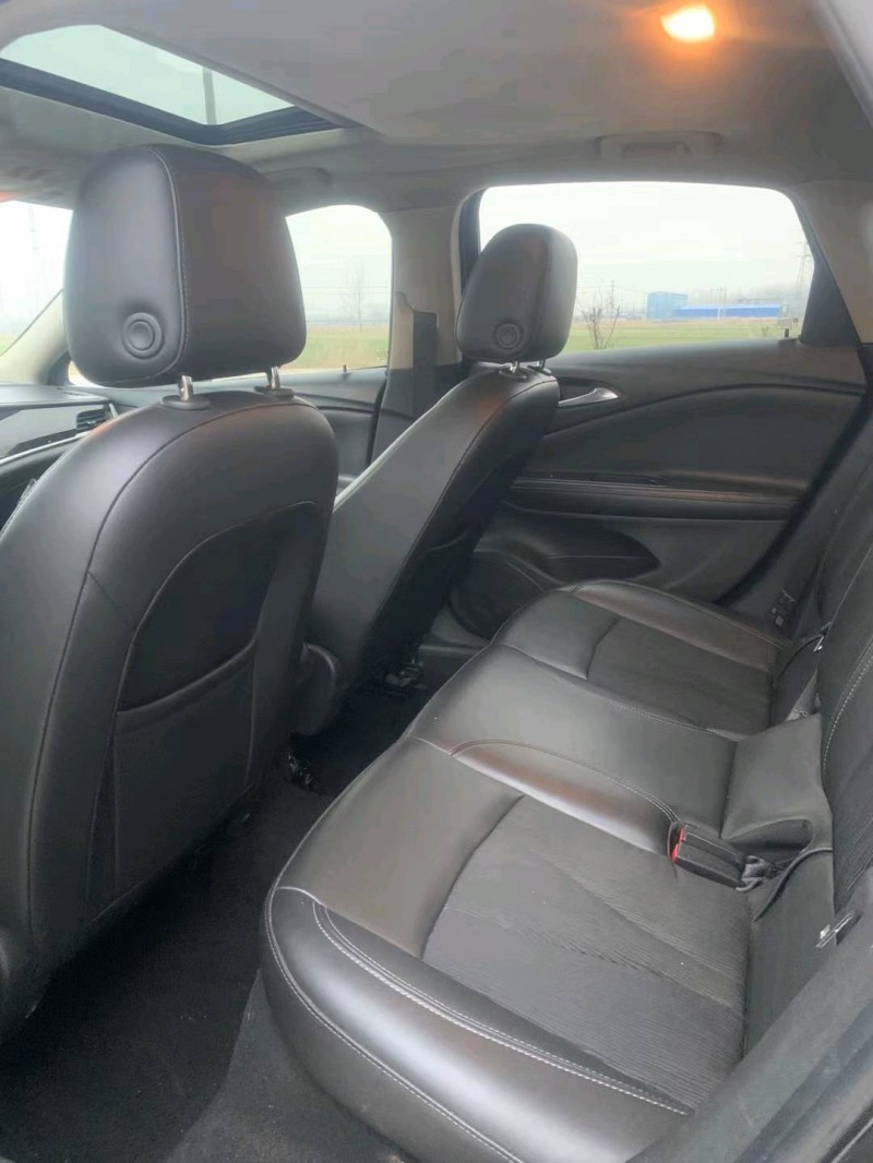 徐州17年别克威朗5