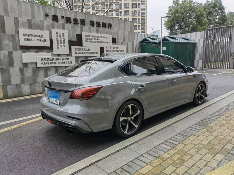 苏州21年名爵68