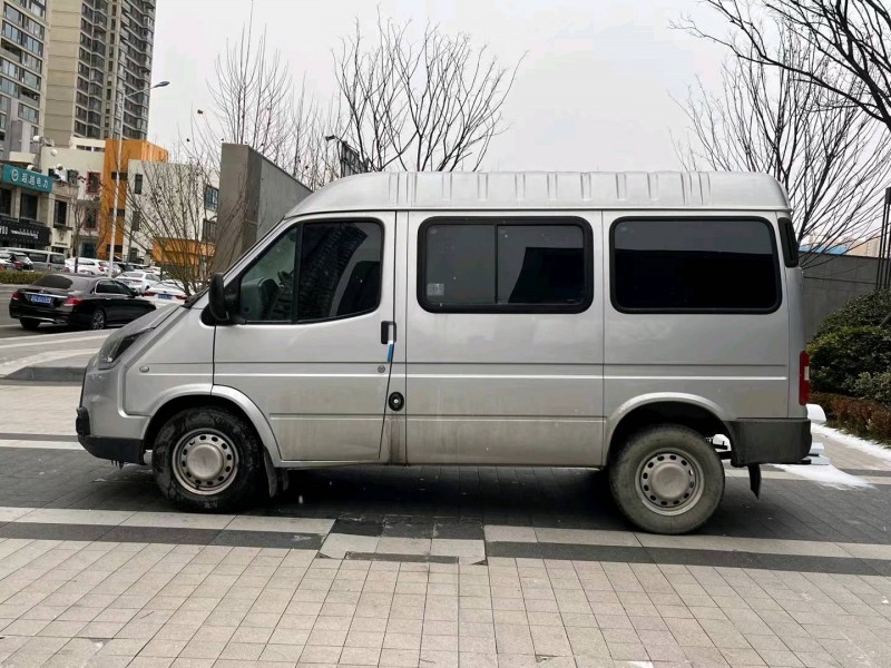 徐州21年福特全顺8