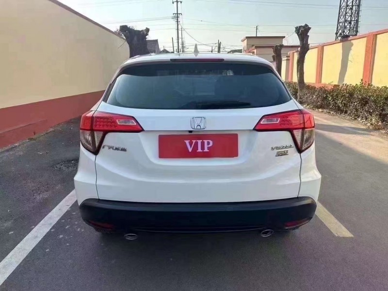 青岛22年本田缤智9