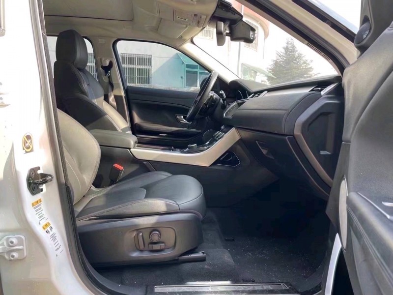 东营17年路虎极光9