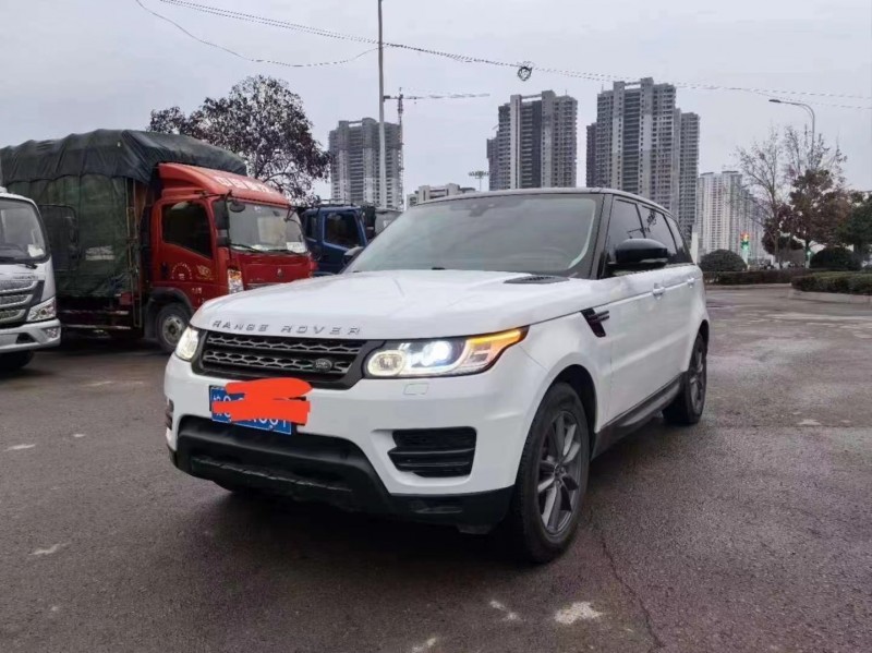 青岛18年路虎揽胜运动2