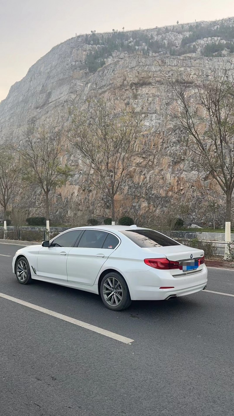 济南17年宝马5系3