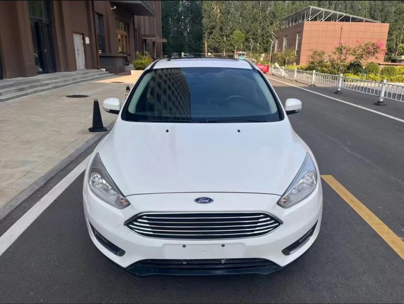 济南16年福特福克斯1