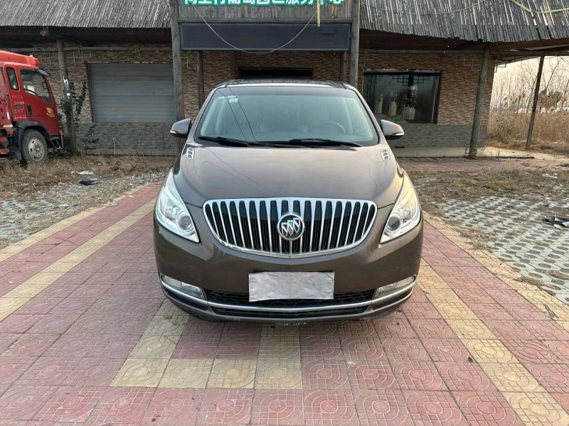 常州12年别克GL81