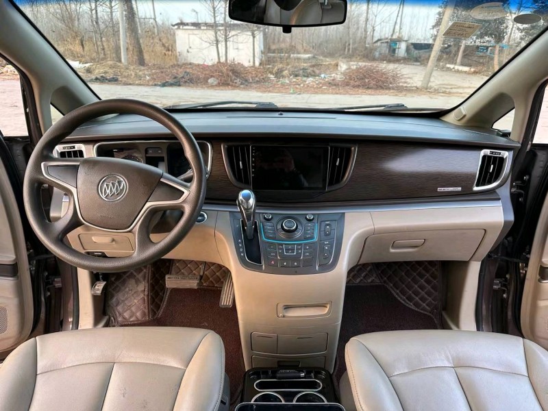 常州12年别克GL86