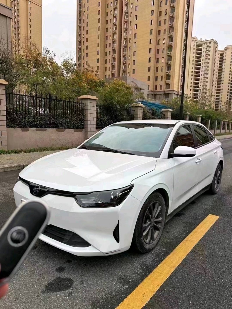 阜陽22年威馬汽車E52