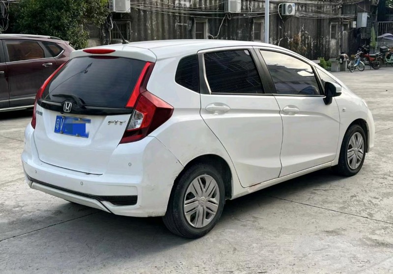 东莞18年本田飞度8