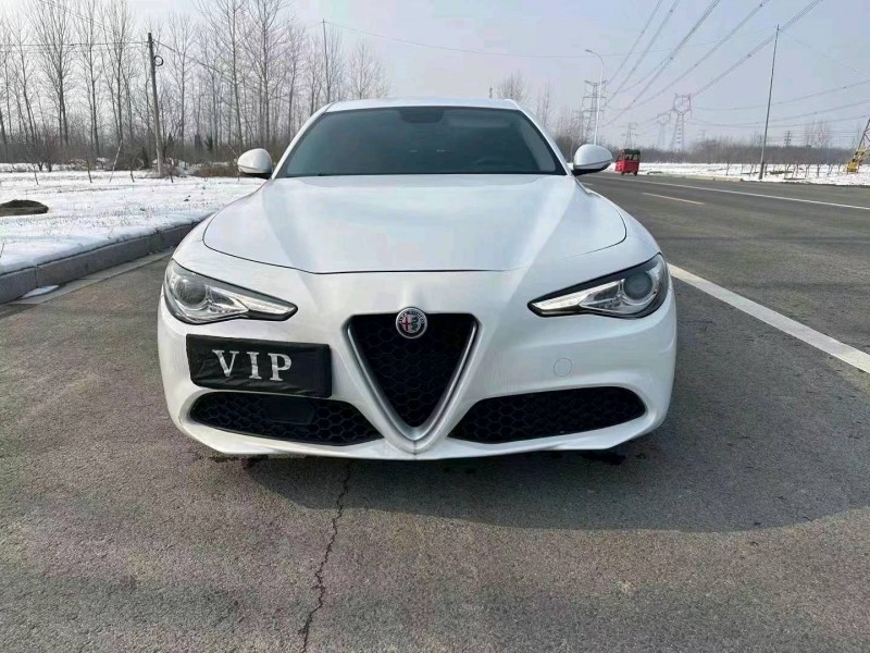 常州17年阿尔法·罗密欧Giulia1