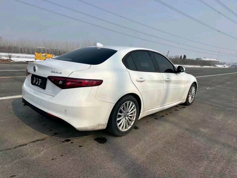 常州17年阿尔法·罗密欧Giulia5