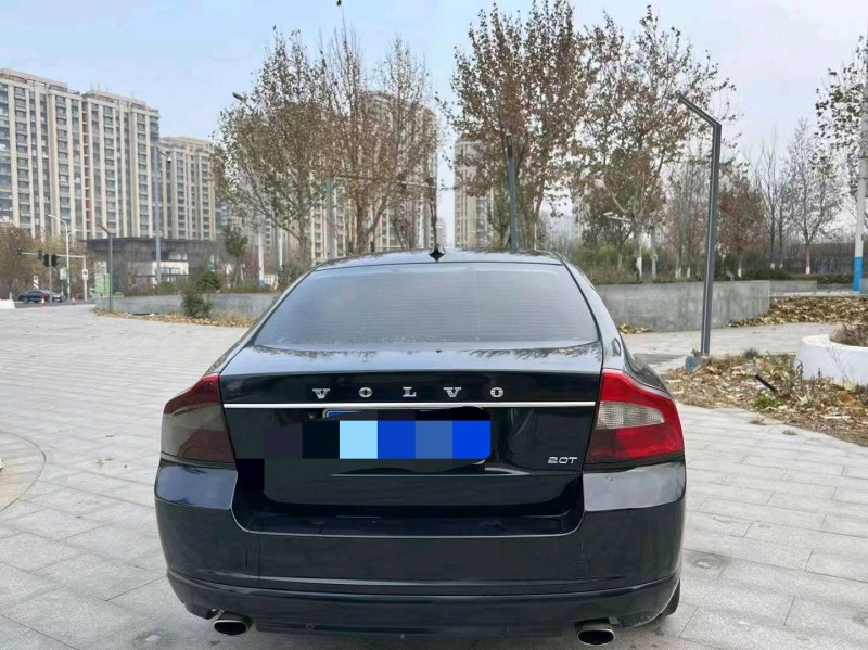 东营11年沃尔沃S80L3