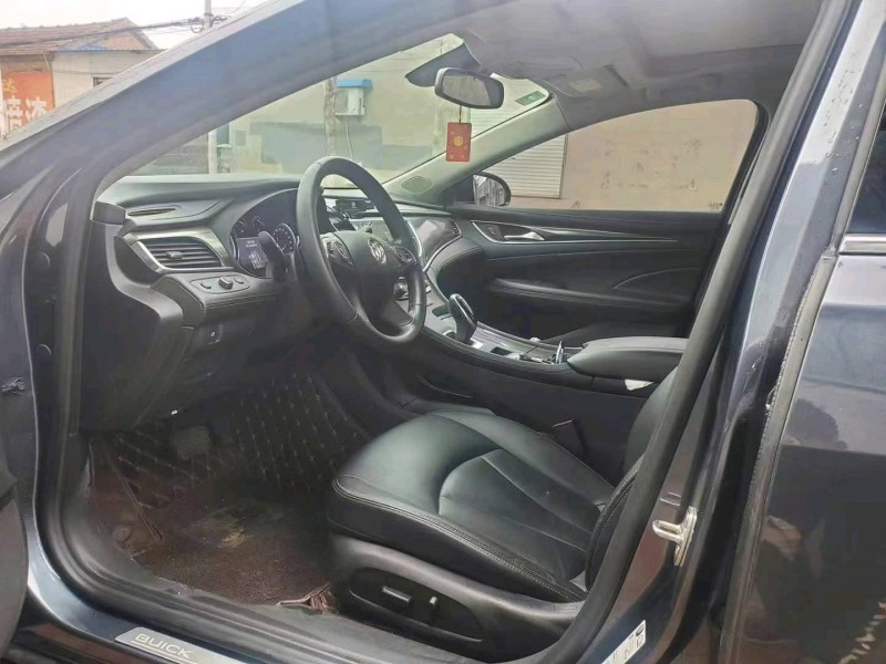 邢台20年别克君越7