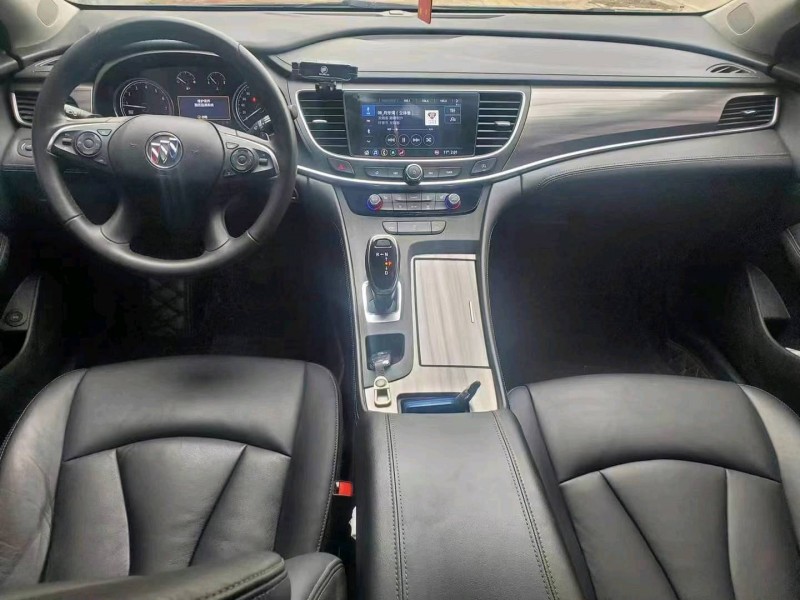 邢台20年别克君越8