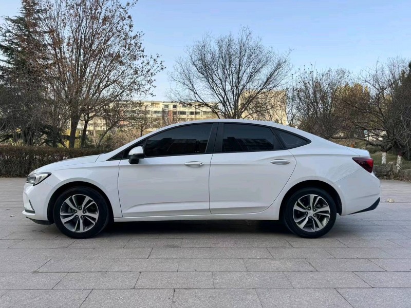 邢台22年别克威朗4