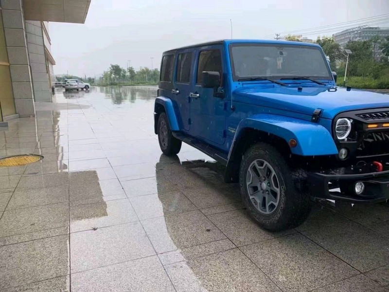 唐山14年Jeep牧馬人3