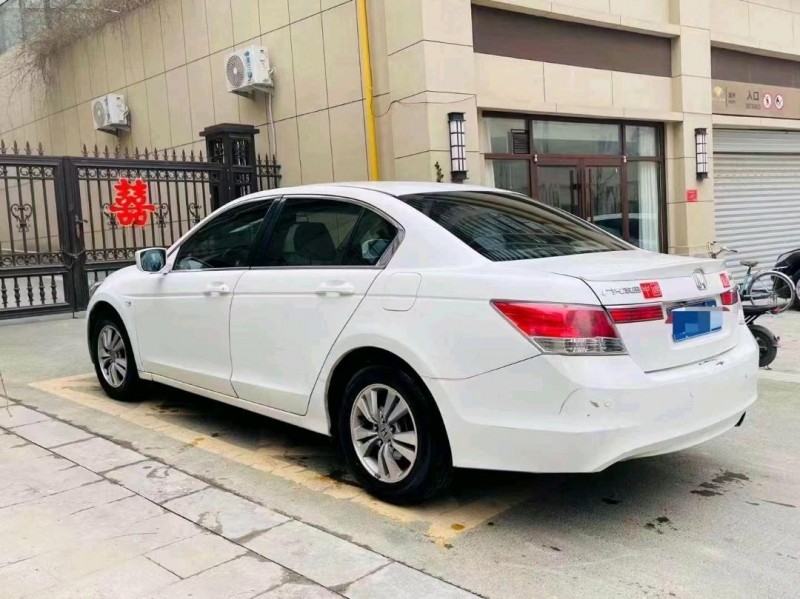 淄博10年本田雅阁3