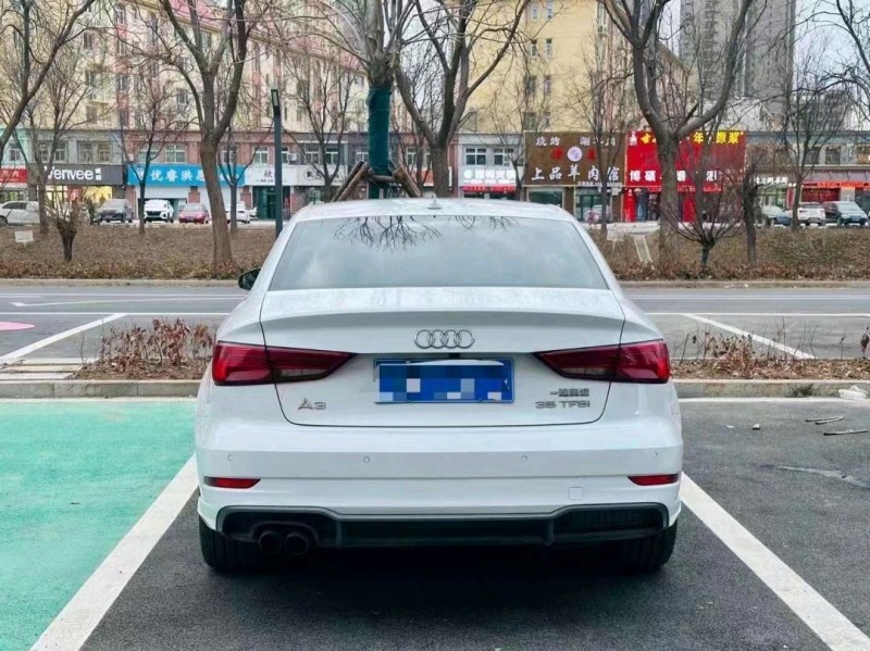 东营17年奥迪A38