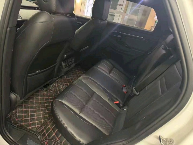 台州19年路虎极光5