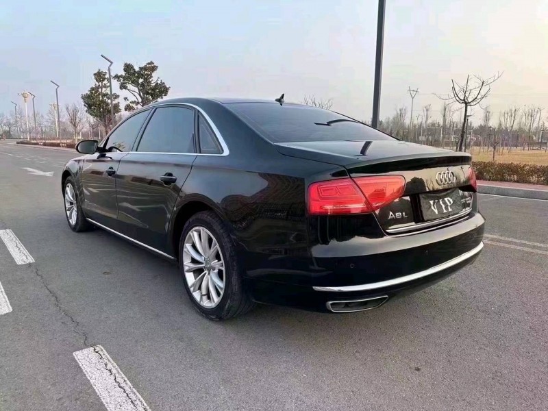 东营14年奥迪A8L9