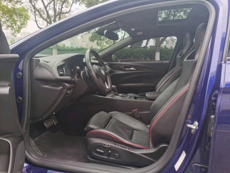 苏州20年别克君威6