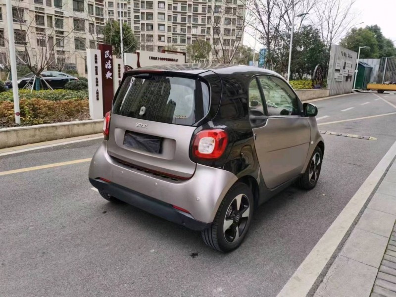 苏州18年奔驰smart8