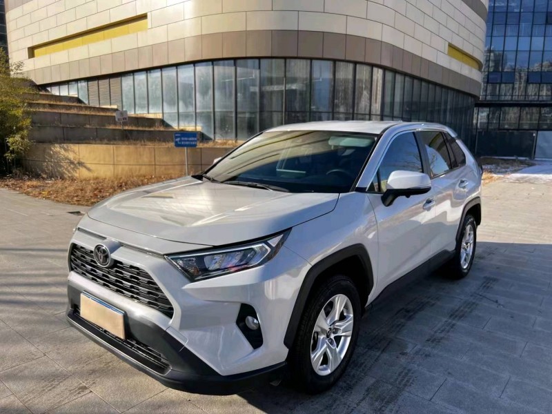 东营21年丰田RAV4荣放2