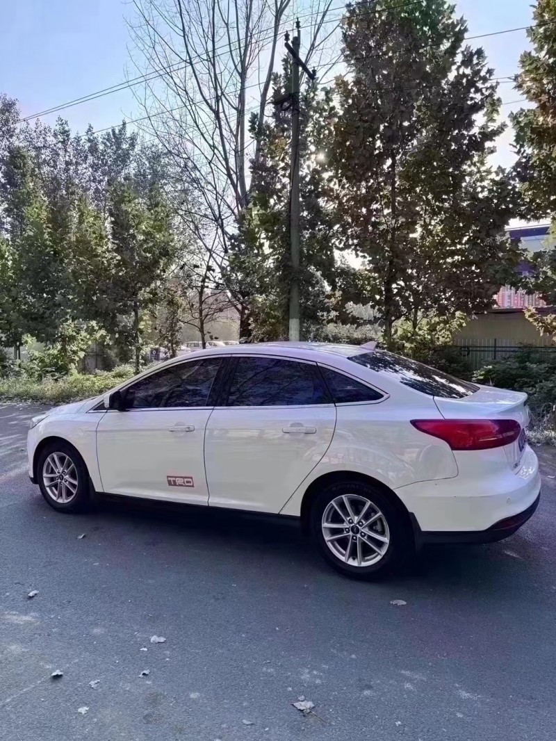 菏泽17年福特福克斯7