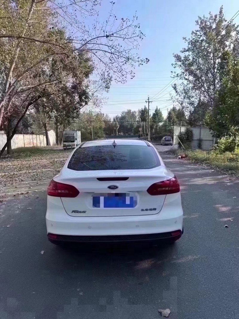 菏泽17年福特福克斯9