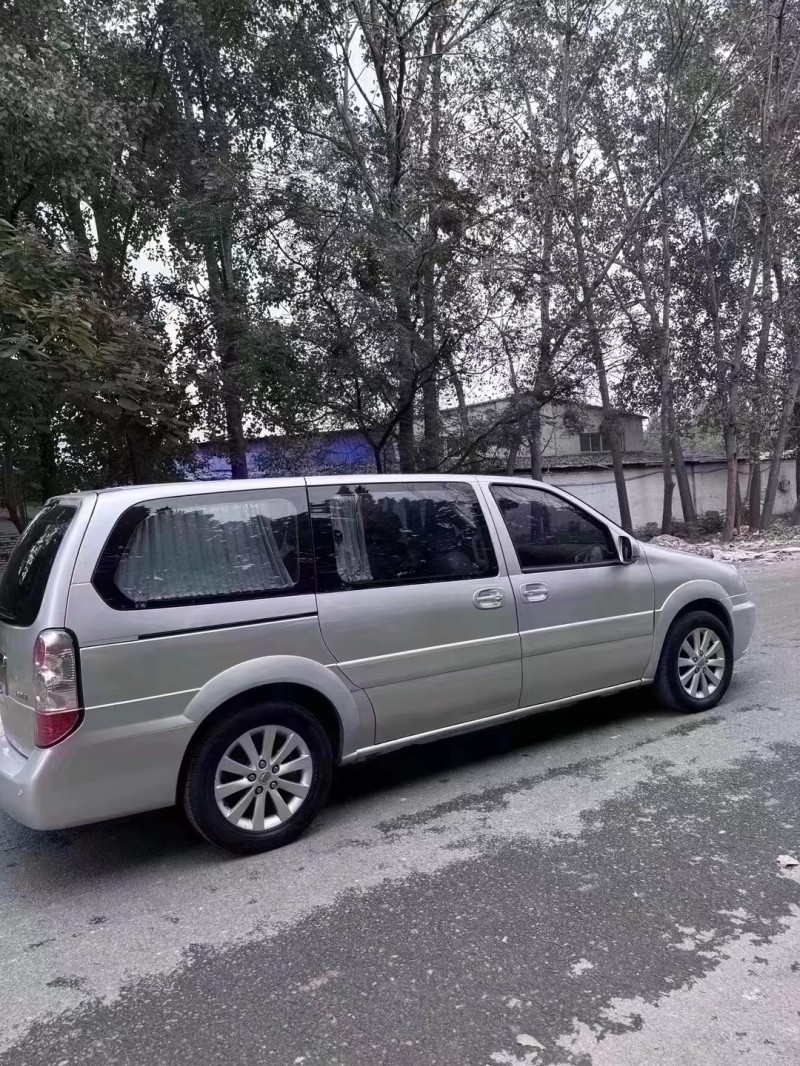 菏泽13年别克GL88