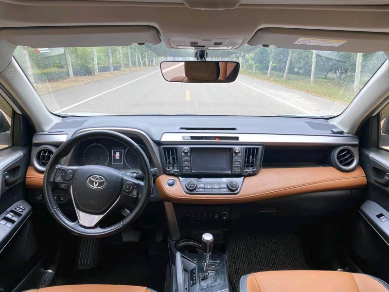 徐州17年丰田RAV44