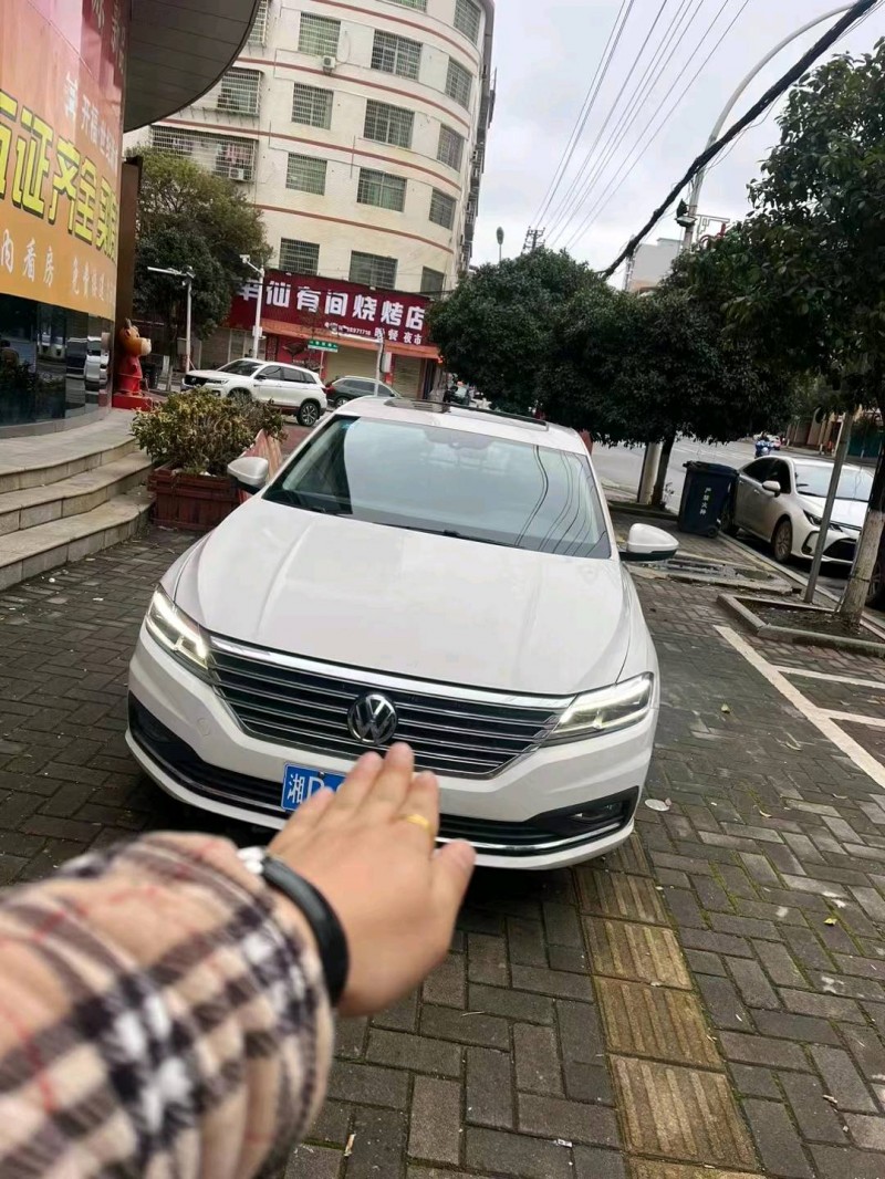 枣庄20年大众朗逸1