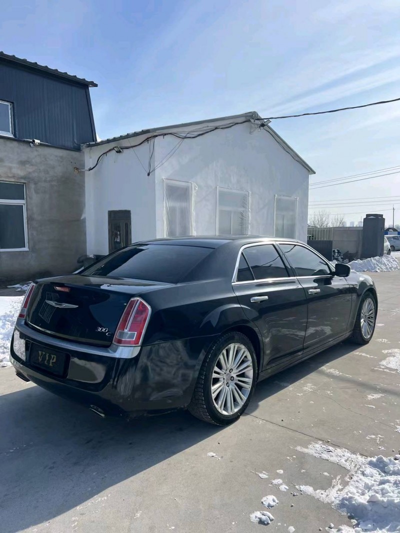 沈阳14年克莱斯勒300C7