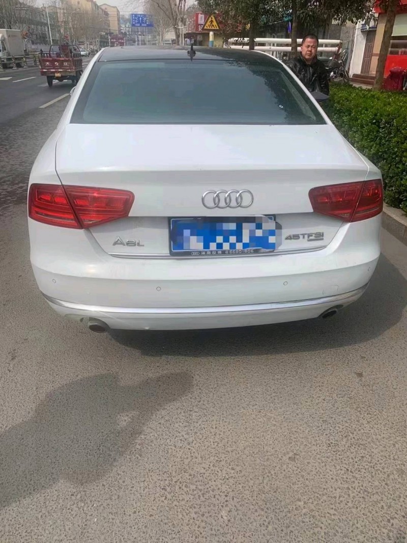 鄭州14年奧迪A8L4