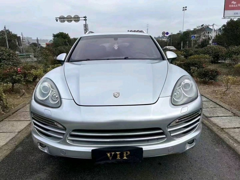 嘉興11年保時捷卡宴1