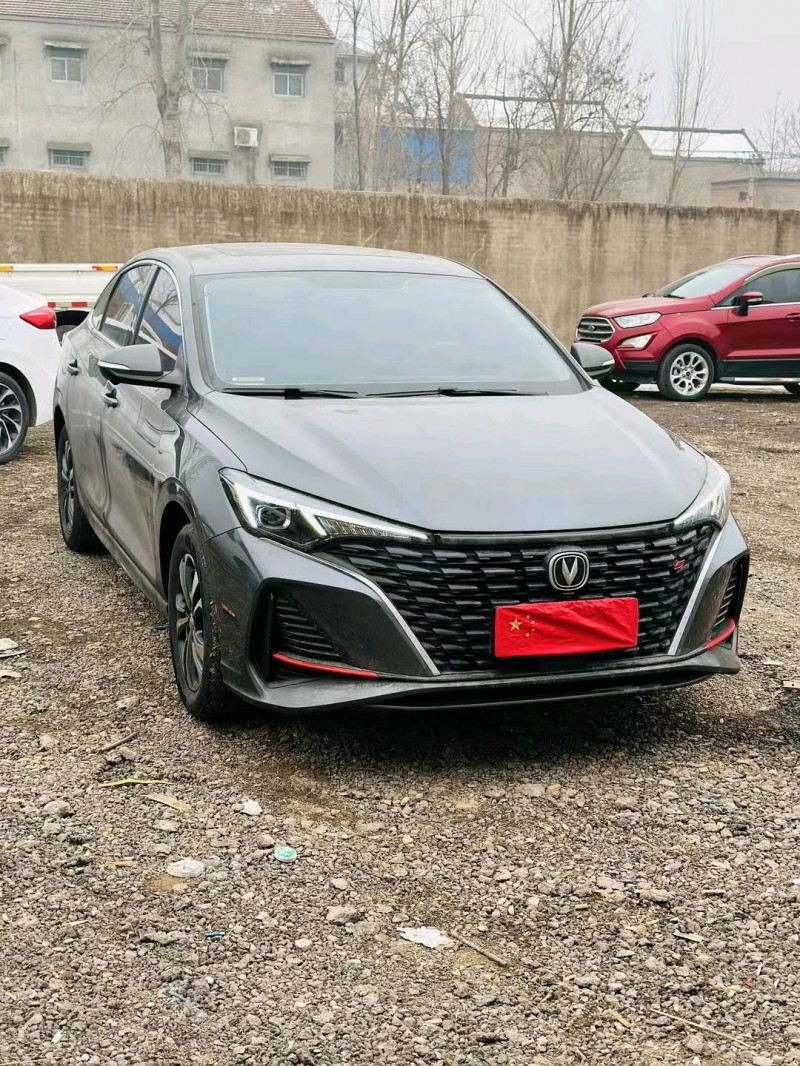 鶴壁23年長安汽車逸動3