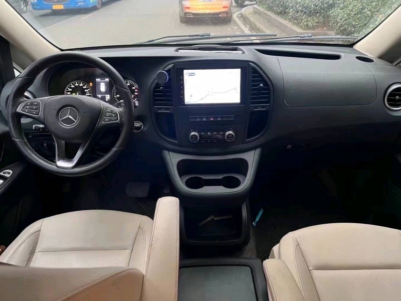 湖州17年奔馳威霆6