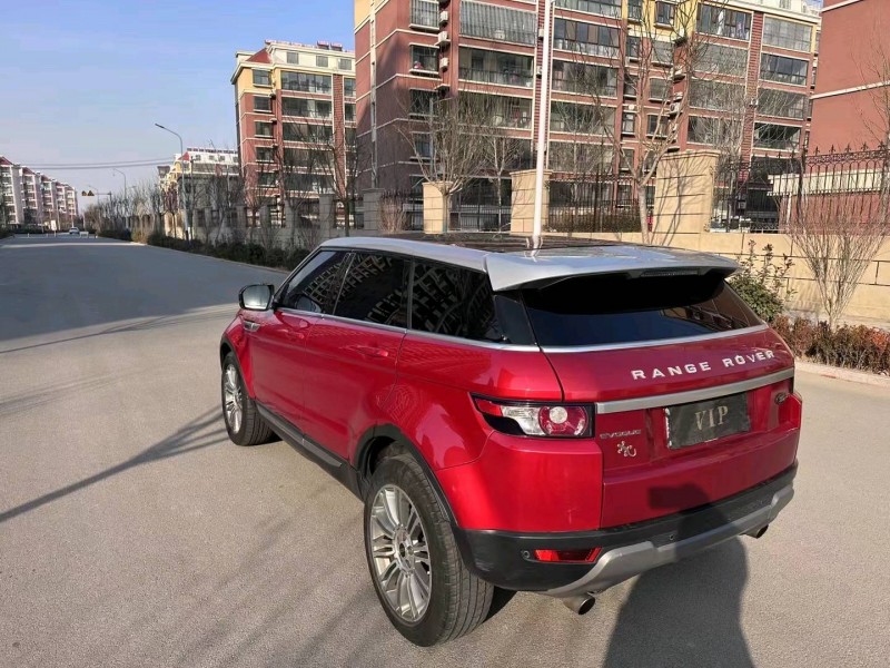 东营12年路虎极光3