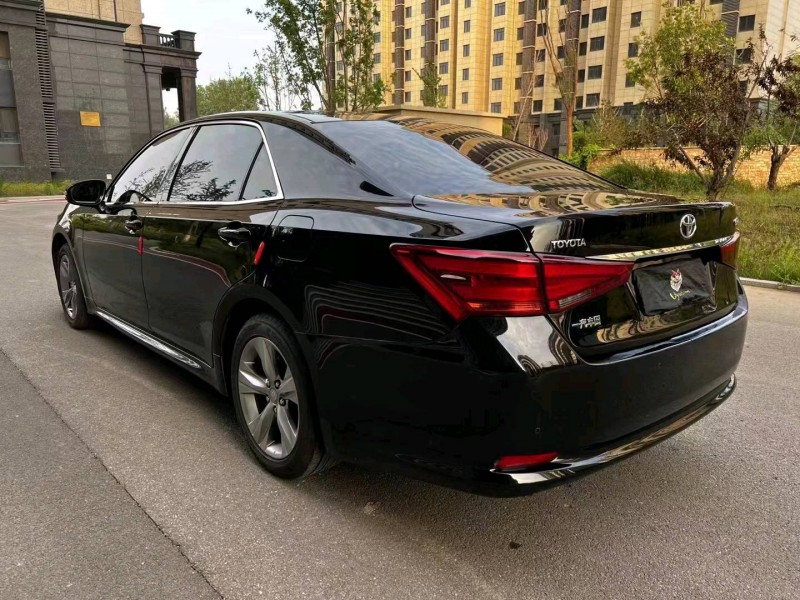 廊坊17年丰田皇冠4