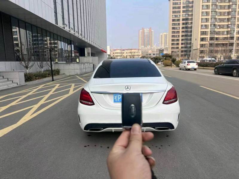 东营18年奔驰C9