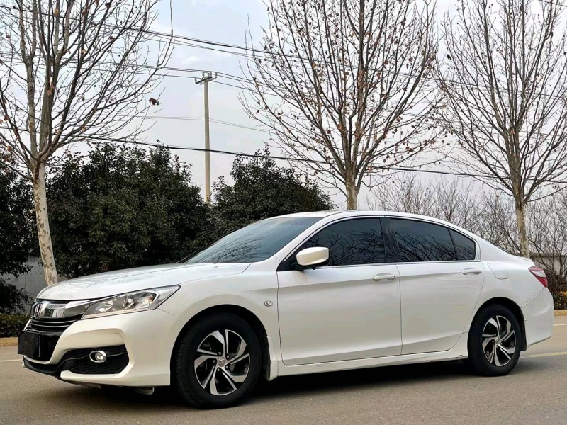 东莞16年本田雅阁2